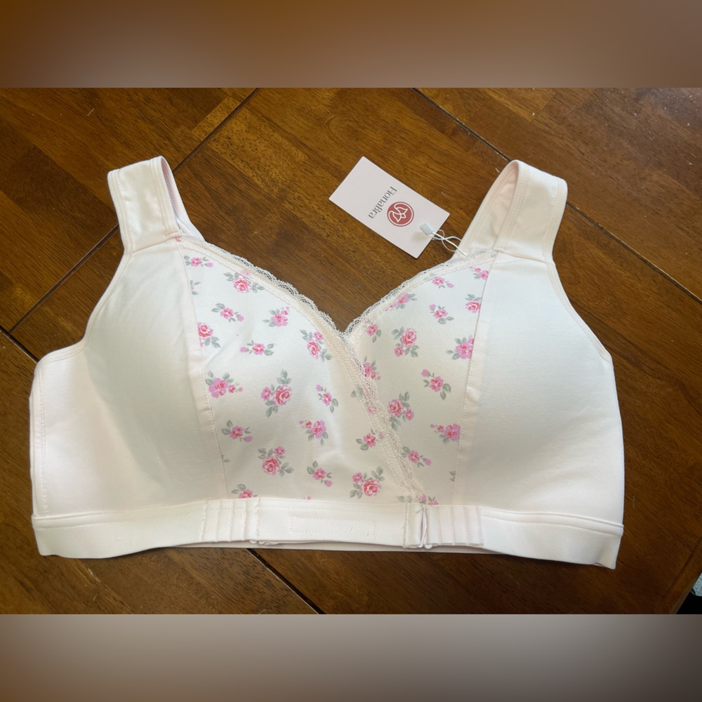 FIONA Women's Floral Cream Non-Wired Shaping Bra —NWT